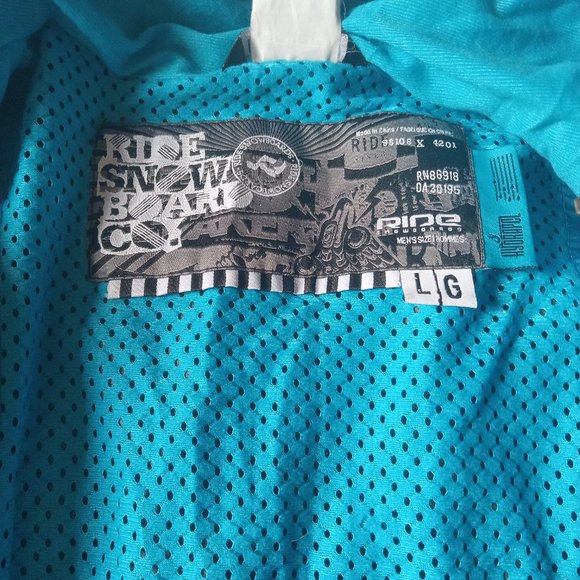 RIDE Snowboard Jacket - Picture 3 of 5